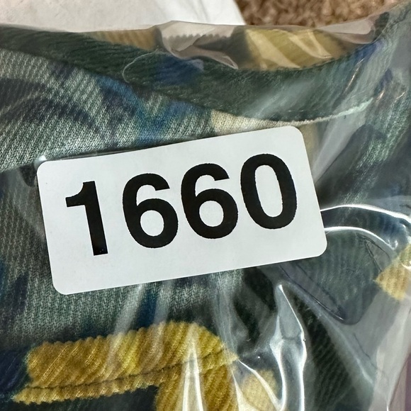 Sonoma Corduroy Green floral Notchneck Long Sleeve Top Size petite Large #1660 - Picture 7 of 7